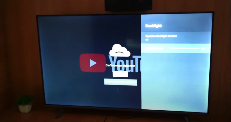 Telewizor z ekranem błędu połączenia YouTube.