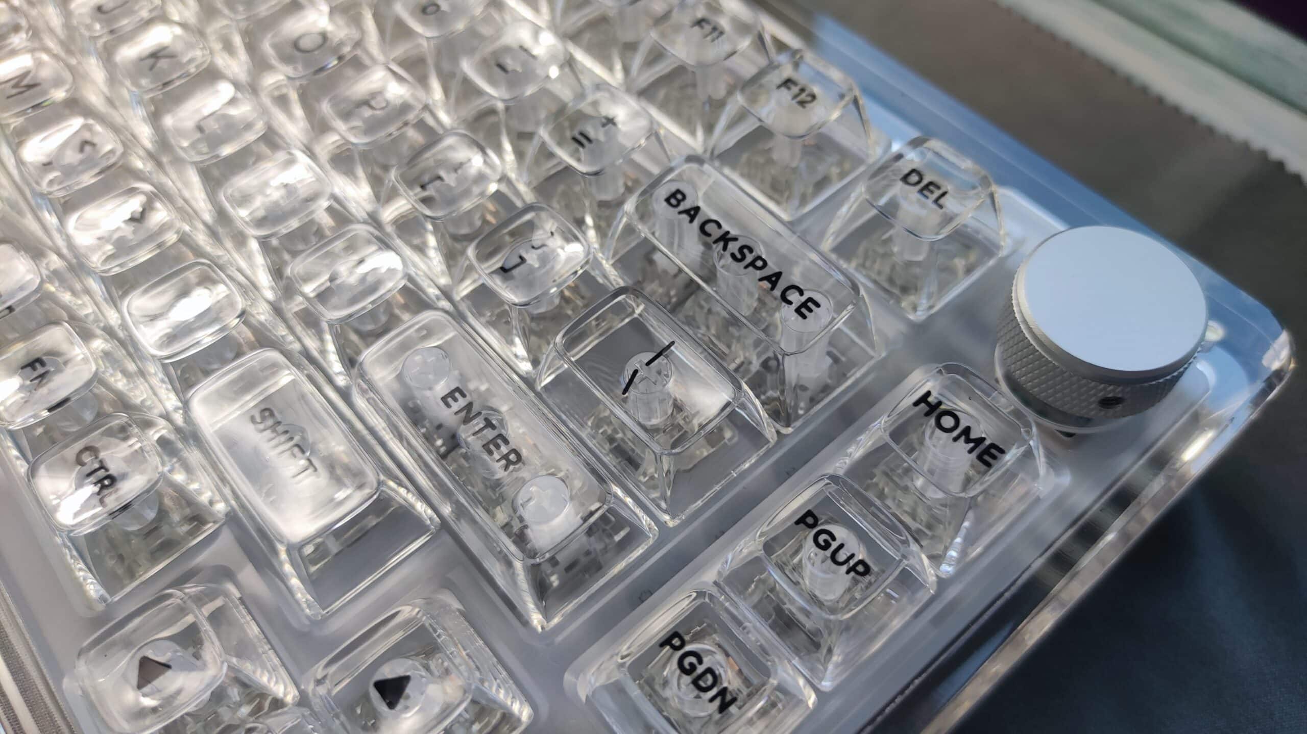 Czy klawiatura mechaniczna jest głośna?