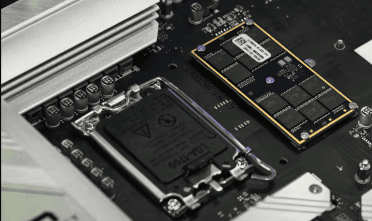 MSI Wprowadza CAMM2 DDR5: Szybsza, Chłodniejsza Pamięć PC